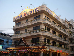 }Cze / LAMAI HOTEL